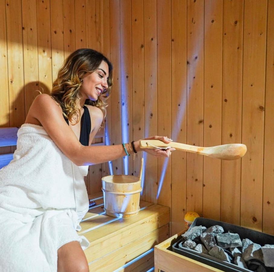 Umberto I° Suite & Spa Наполи Екстериор снимка