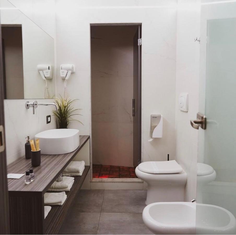 Umberto I° Suite & Spa Наполи Екстериор снимка