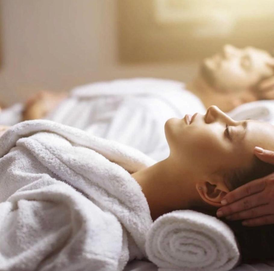 Umberto I° Suite & Spa Наполи Екстериор снимка