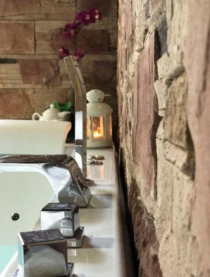 Umberto I° Suite & Spa Наполи Екстериор снимка