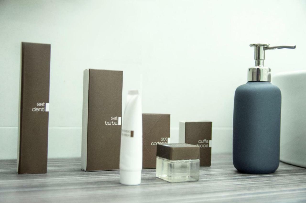 Umberto I° Suite & Spa Наполи Екстериор снимка